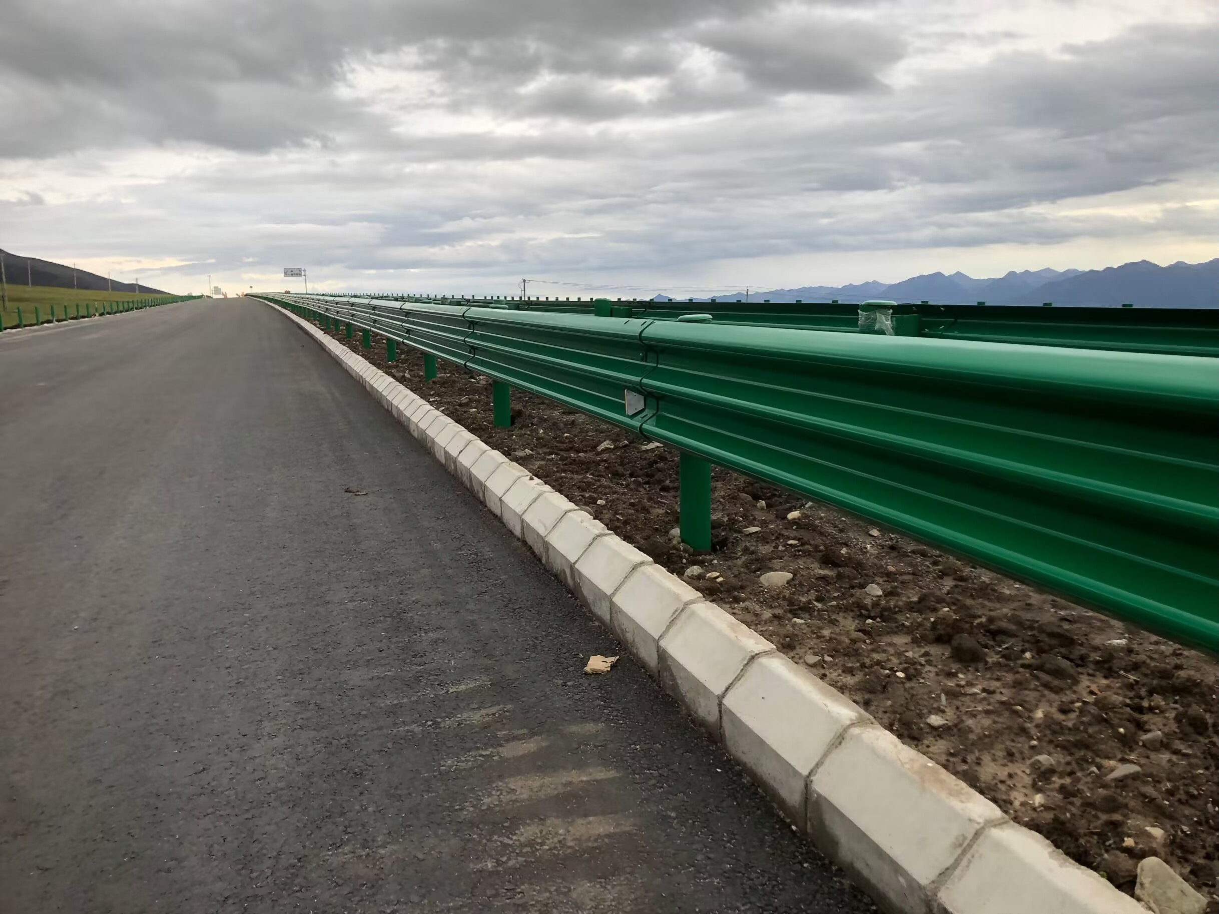 木里藏族自治县乡村公路波形护栏防撞波形护栏 - 推荐